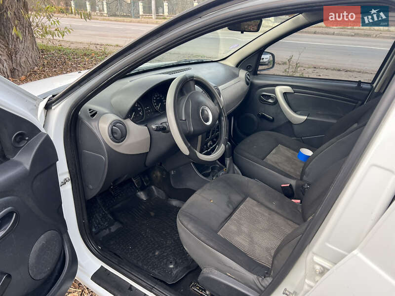 Хэтчбек Dacia Sandero 2010 в Калуше фото 13 Хэтчбек Dacia Sandero 2010 в Калуше