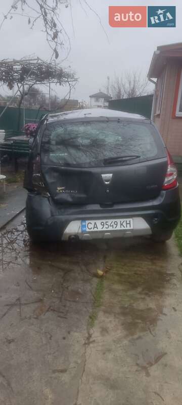 Хэтчбек Dacia Sandero 2009 в Черкассах