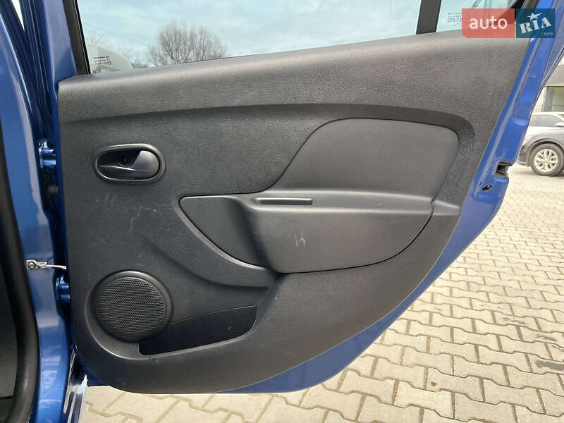 Хэтчбек Dacia Sandero 2013 в Хмельницком фото 31 Хэтчбек Dacia Sandero 2013 в Хмельницком