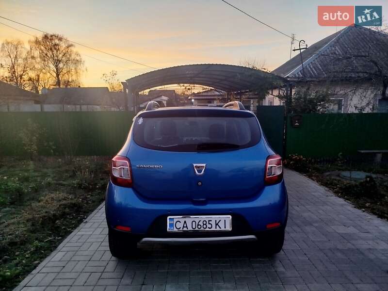 Хэтчбек Dacia Sandero 2013 в Смеле фото 6 Хэтчбек Dacia Sandero 2013 в Смеле