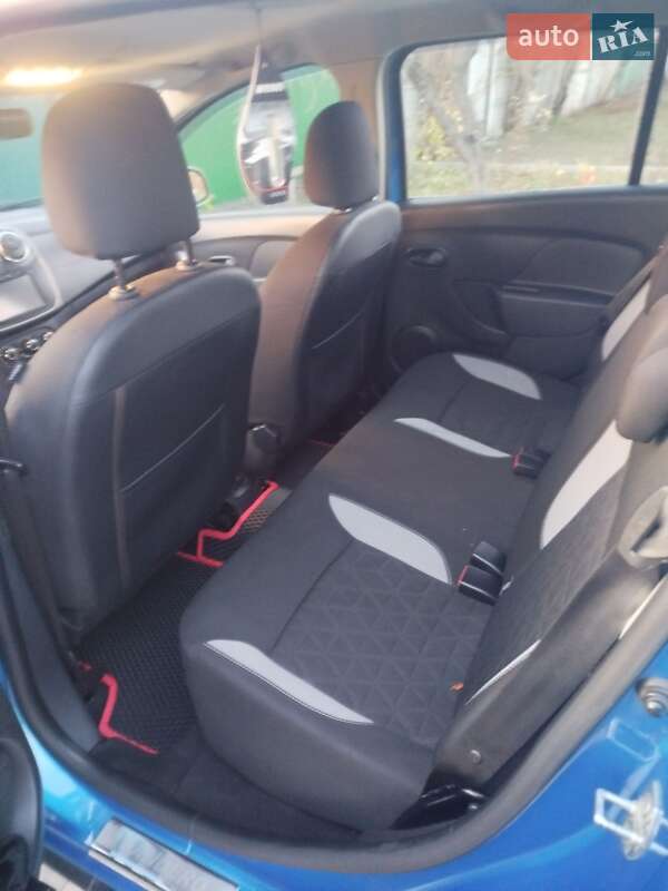 Хэтчбек Dacia Sandero 2013 в Смеле фото 19 Хэтчбек Dacia Sandero 2013 в Смеле