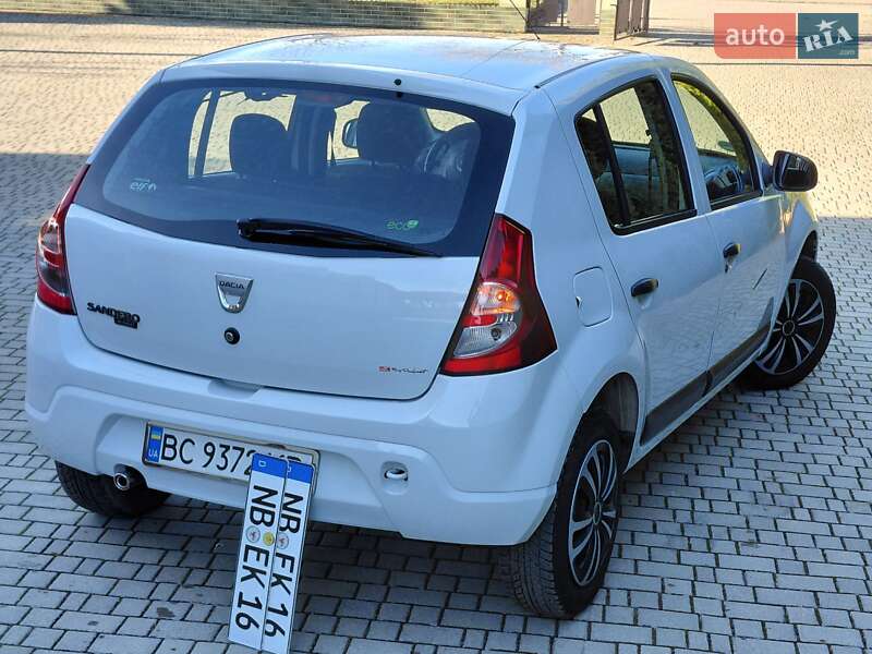 Хэтчбек Dacia Sandero 2010 в Самборе фото 50 Хэтчбек Dacia Sandero 2010 в Самборе