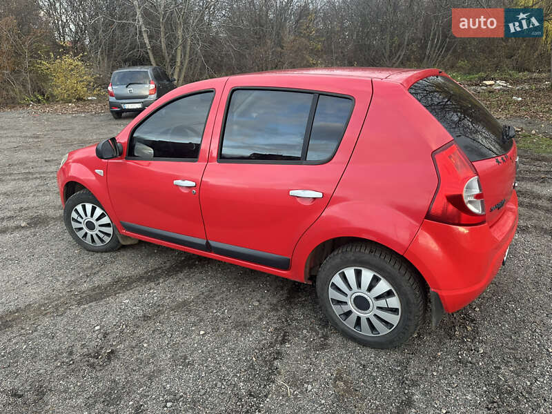 Хэтчбек Dacia Sandero 2009 в Полтаве фото 13 Хэтчбек Dacia Sandero 2009 в Полтаве