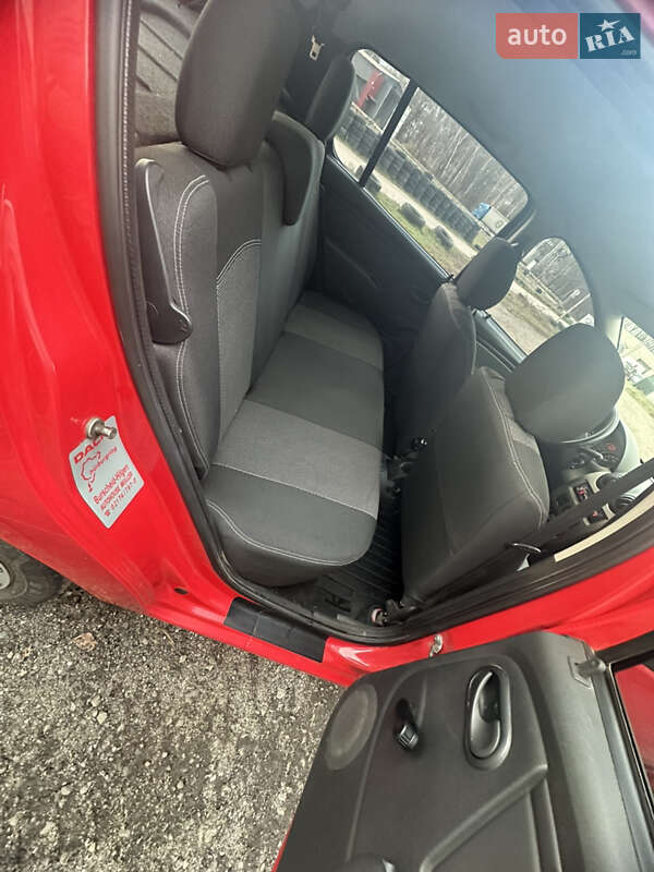 Хэтчбек Dacia Sandero 2009 в Полтаве фото 18 Хэтчбек Dacia Sandero 2009 в Полтаве