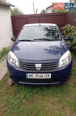 Хэтчбек Dacia Sandero 2009 в Днепре