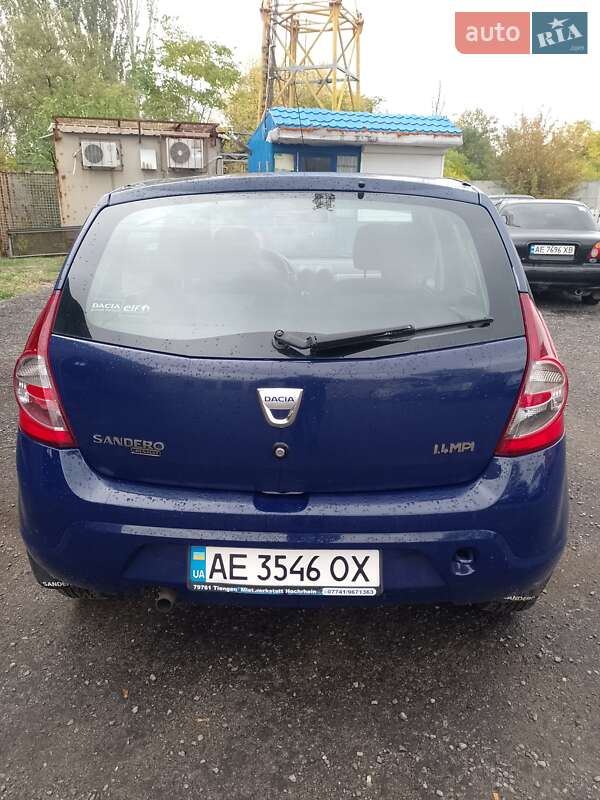 Хетчбек Dacia Sandero 2009 в Дніпрі