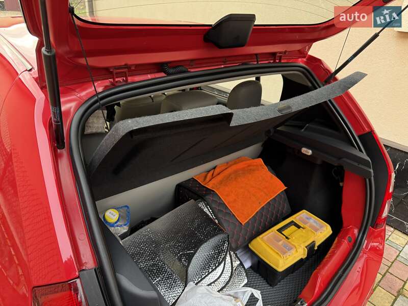 Хэтчбек Dacia Sandero 2009 в Львове фото 16 Хэтчбек Dacia Sandero 2009 в Львове