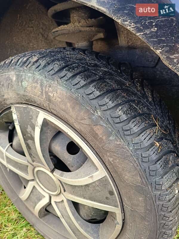 Хэтчбек Dacia Sandero 2009 в Ровно