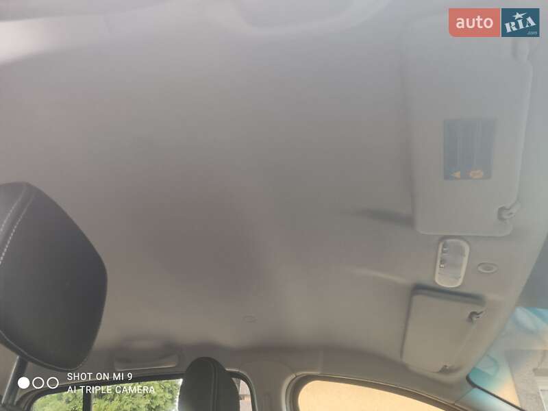 Хэтчбек Dacia Sandero 2012 в Немирове