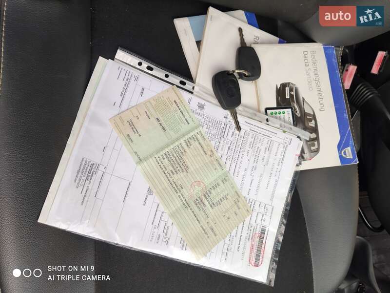 Хэтчбек Dacia Sandero 2012 в Немирове