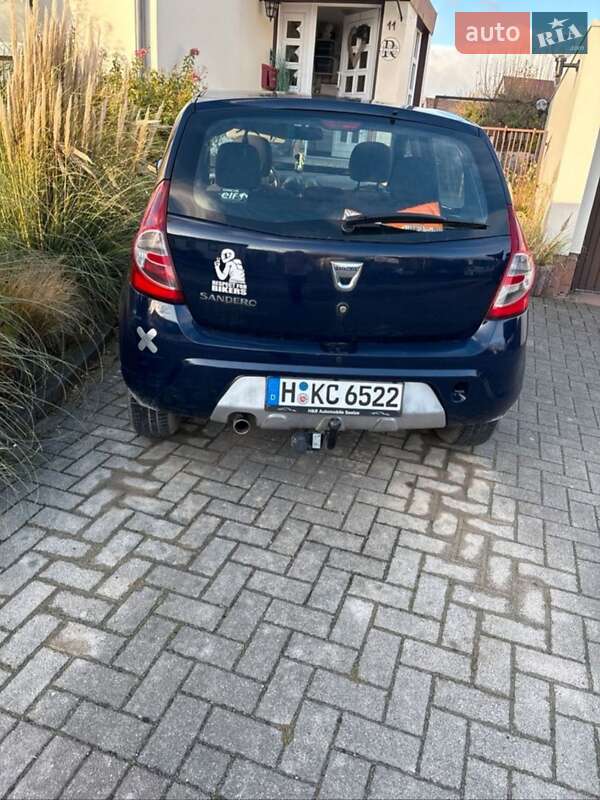 Хэтчбек Dacia Sandero 2011 в Луцке