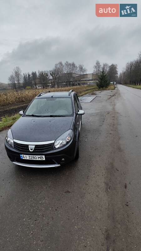 Хэтчбек Dacia Sandero 2010 в Глевахе