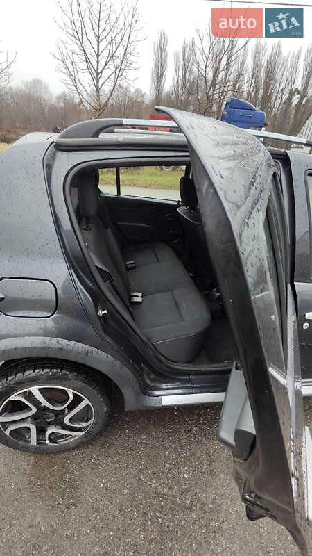 Хэтчбек Dacia Sandero 2010 в Глевахе