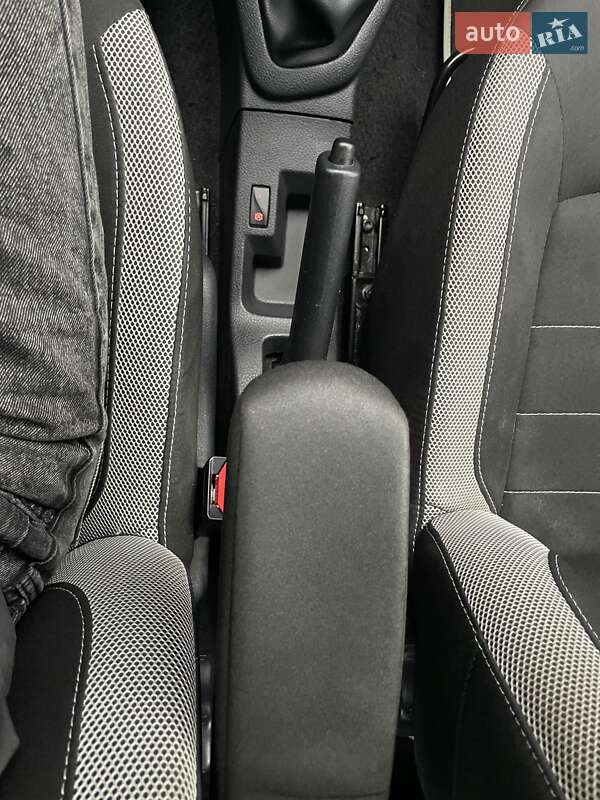 Хетчбек Dacia Sandero 2020 в Львові