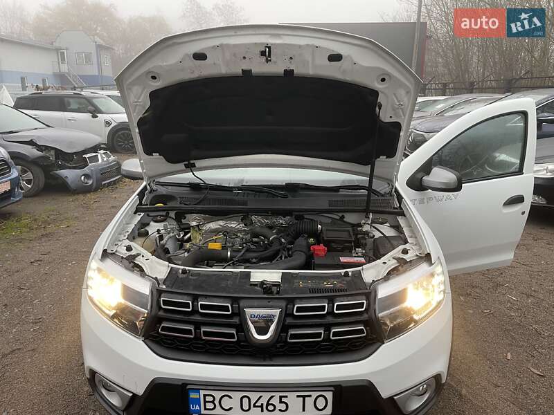 Хетчбек Dacia Sandero 2020 в Львові