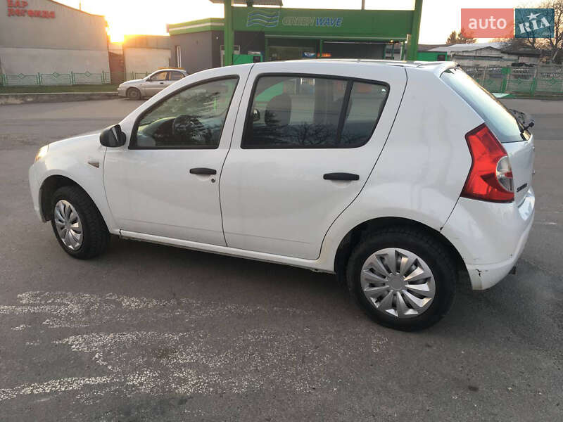 Хэтчбек Dacia Sandero 2012 в Тернополе фото 3 Хэтчбек Dacia Sandero 2012 в Тернополе