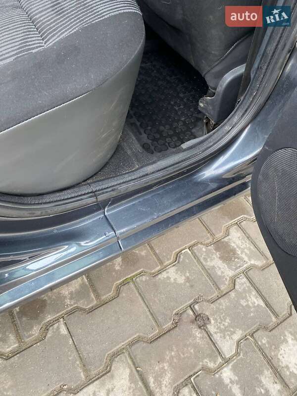 Хетчбек Dacia Sandero 2010 в Софіївці фото 24 Хетчбек Dacia Sandero 2010 в Софіївці