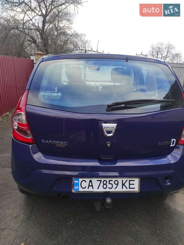 Хетчбек Dacia Sandero 2009 в Умані фото 11 Хетчбек Dacia Sandero 2009 в Умані