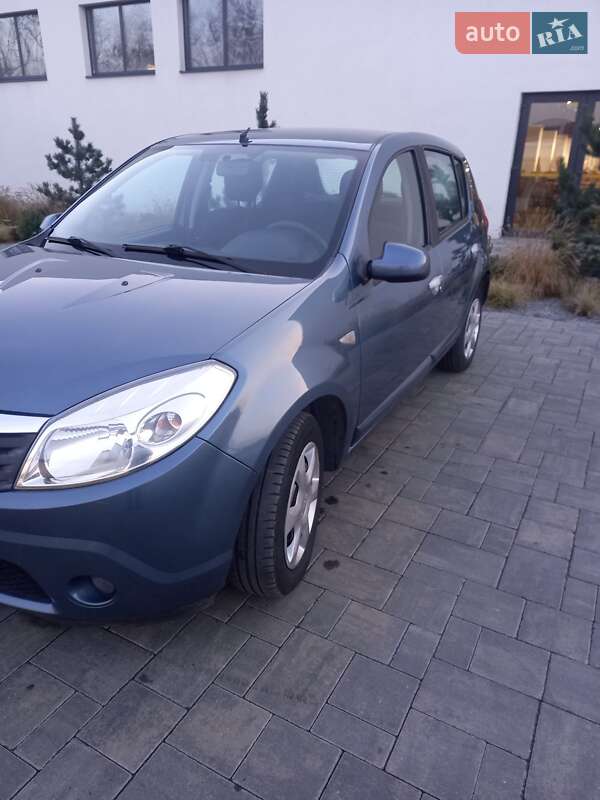 Хетчбек Dacia Sandero 2008 в Луцьку фото 3 Хетчбек Dacia Sandero 2008 в Луцьку