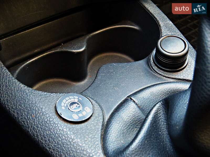 Хэтчбек Dacia Sandero 2013 в Черкассах фото 10 Хэтчбек Dacia Sandero 2013 в Черкассах