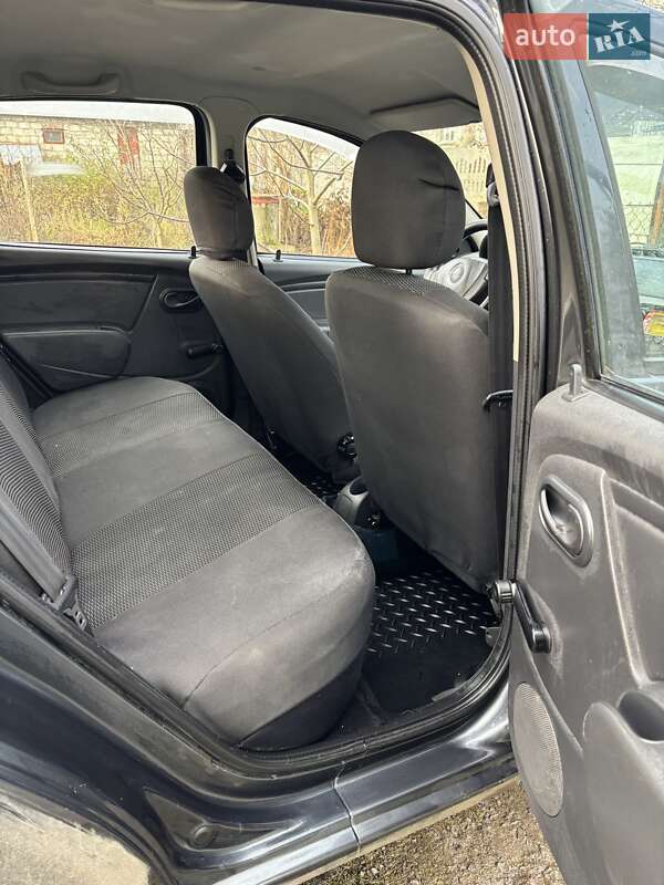 Хетчбек Dacia Sandero 2008 в Хмельницькому