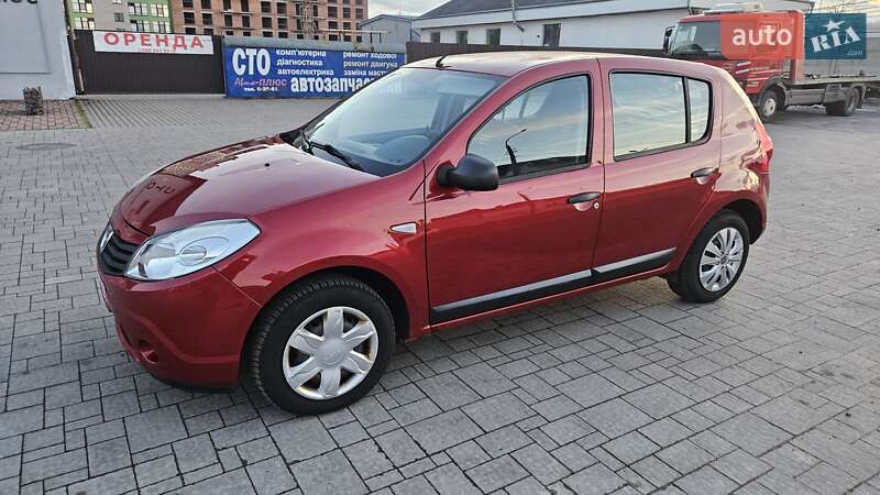 Хетчбек Dacia Sandero 2012 в Калуші фото 4 Хетчбек Dacia Sandero 2012 в Калуші