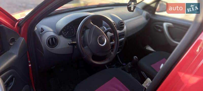 Хетчбек Dacia Sandero 2011 в Броварах