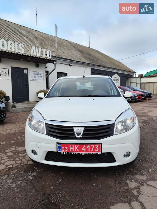 Хетчбек Dacia Sandero 2010 в Чернігові