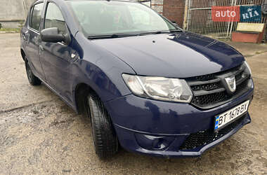 Хэтчбек Dacia Sandero 2014 в Нетешине