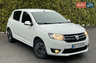Хэтчбек Dacia Sandero 2016 в Стрые