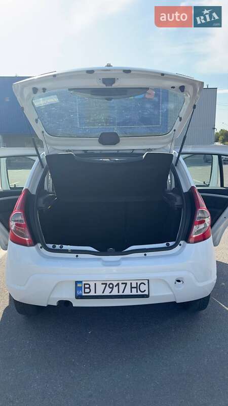 Хетчбек Dacia Sandero 2009 в Кременчуці