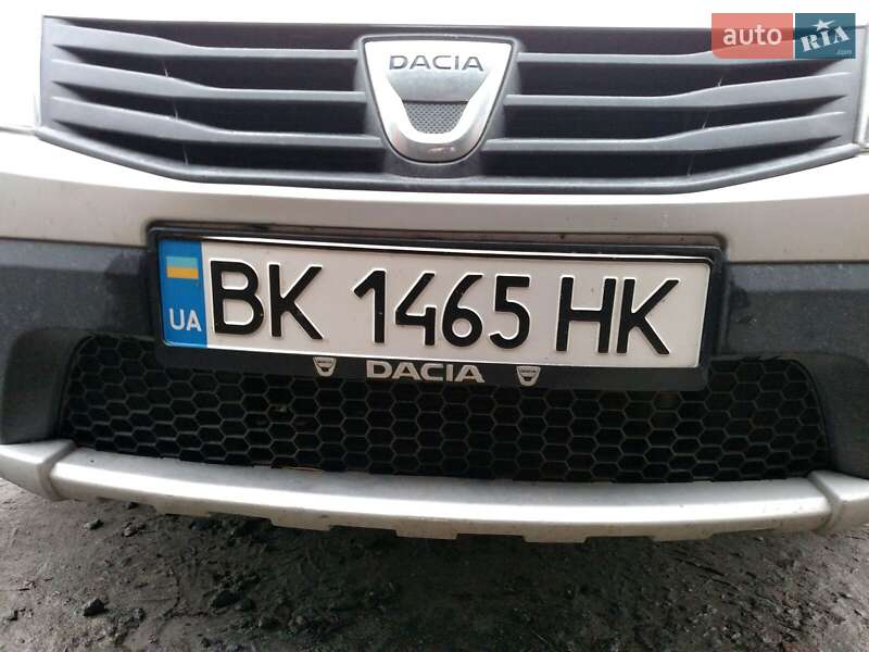 Хетчбек Dacia Sandero 2012 в Славуті