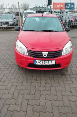 Хетчбек Dacia Sandero 2009 в Сарнах