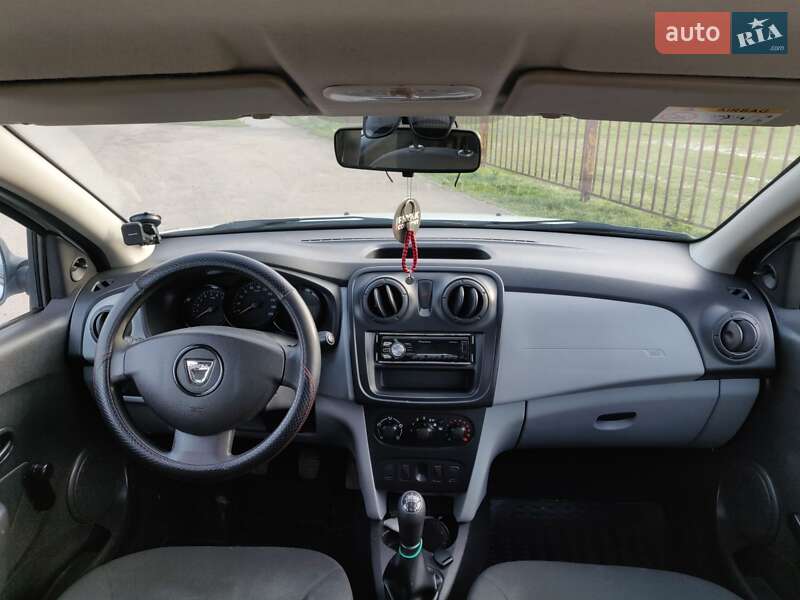 Хэтчбек Dacia Sandero 2013 в Луцке