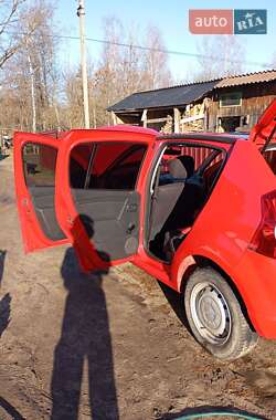 Хетчбек Dacia Sandero 2009 в Львові