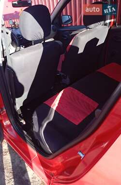 Хетчбек Dacia Sandero 2009 в Львові