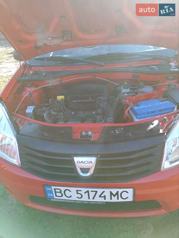 Хэтчбек Dacia Sandero 2009 в Львове