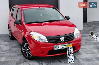 Хетчбек Dacia Sandero 2009 в Самборі