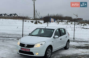 Хетчбек Dacia Sandero 2009 в Рівному