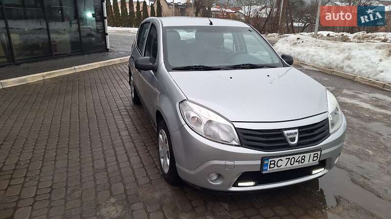 Dacia Sandero 2012