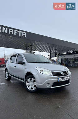 Хетчбек Dacia Sandero 2010 в Дубні