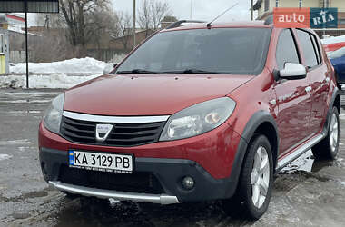 Хетчбек Dacia Sandero 2010 в Лубнах