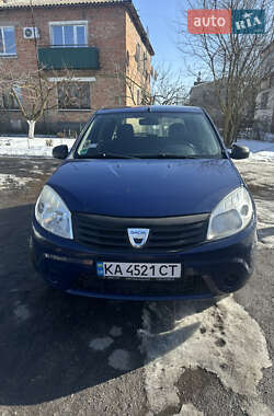 Хэтчбек Dacia Sandero 2009 в Кременчуге