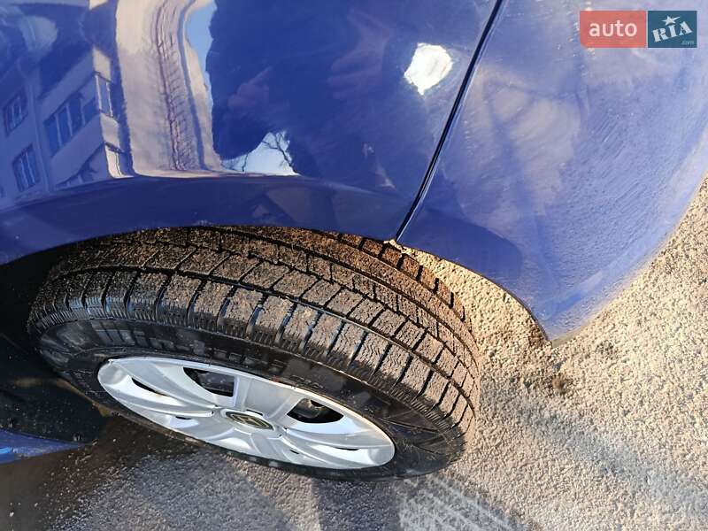 Хэтчбек Dacia Sandero 2009 в Староконстантинове