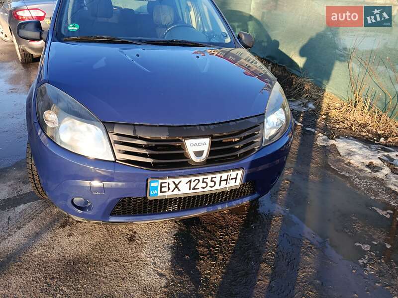 Хэтчбек Dacia Sandero 2009 в Староконстантинове