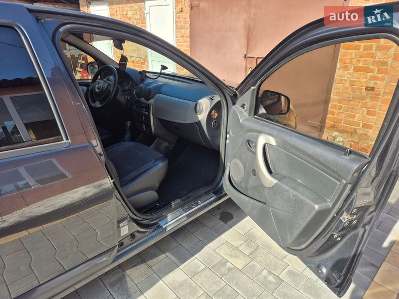 Хэтчбек Dacia Sandero 2009 в Виннице