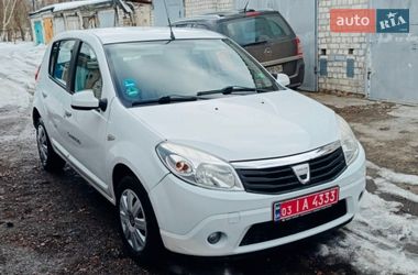 Хэтчбек Dacia Sandero 2008 в Чернигове