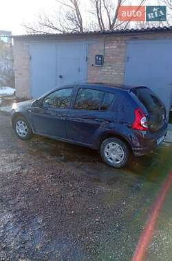 Хэтчбек Dacia Sandero 2010 в Сумах
