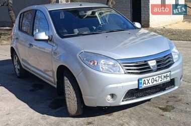 Хэтчбек Dacia Sandero 2011 в Лозовой