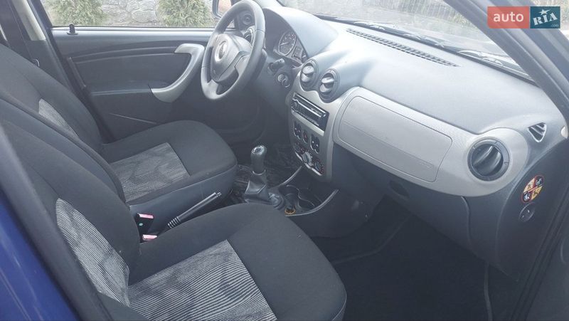 Хэтчбек Dacia Sandero 2009 в Александрие